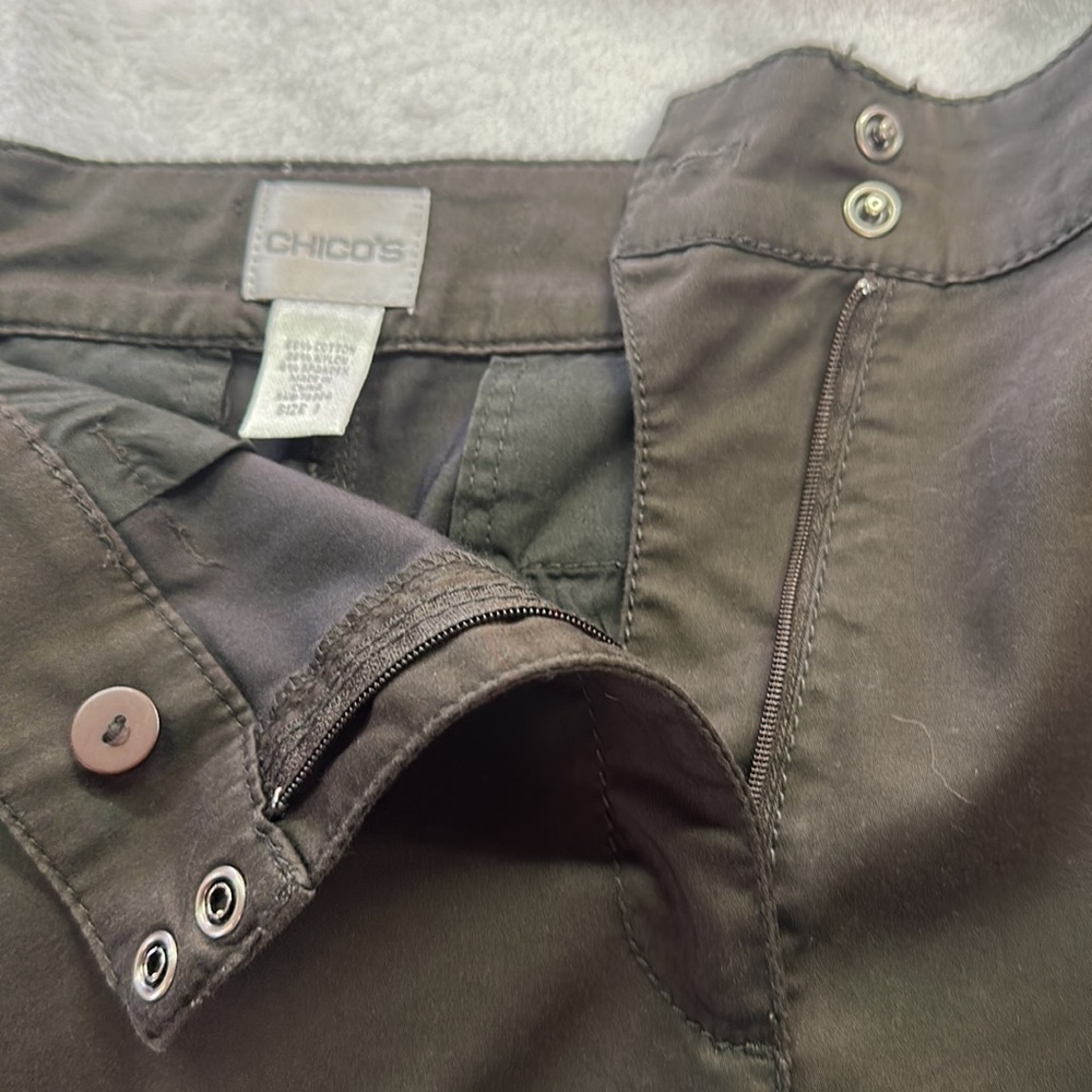 Chicos Deep Chocolate Cotton Blend Buttery Soft Side Elastic Shorts Size 1 - Picture 6 of 6